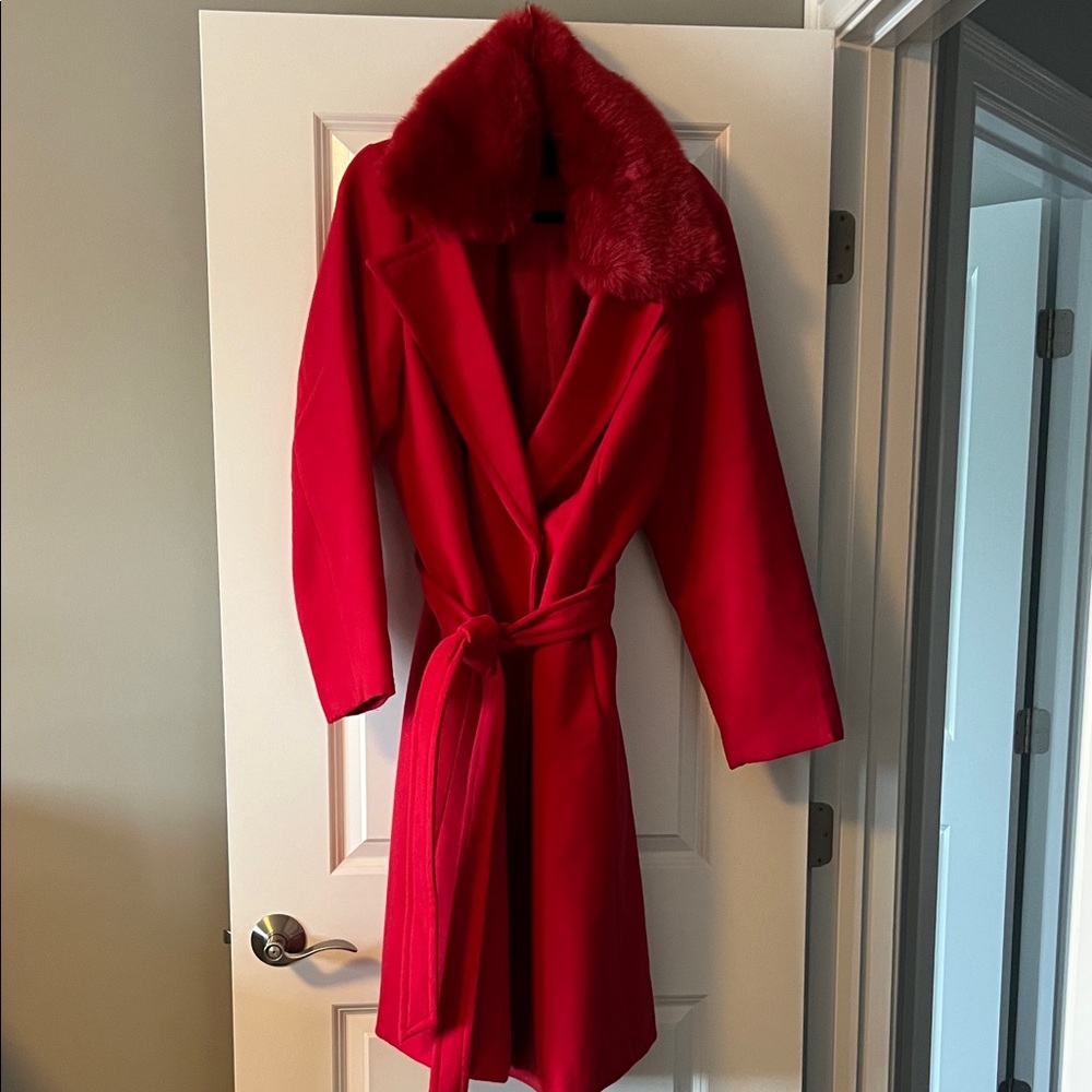 Elegant Red Women's Coat with Faux Fur Collar